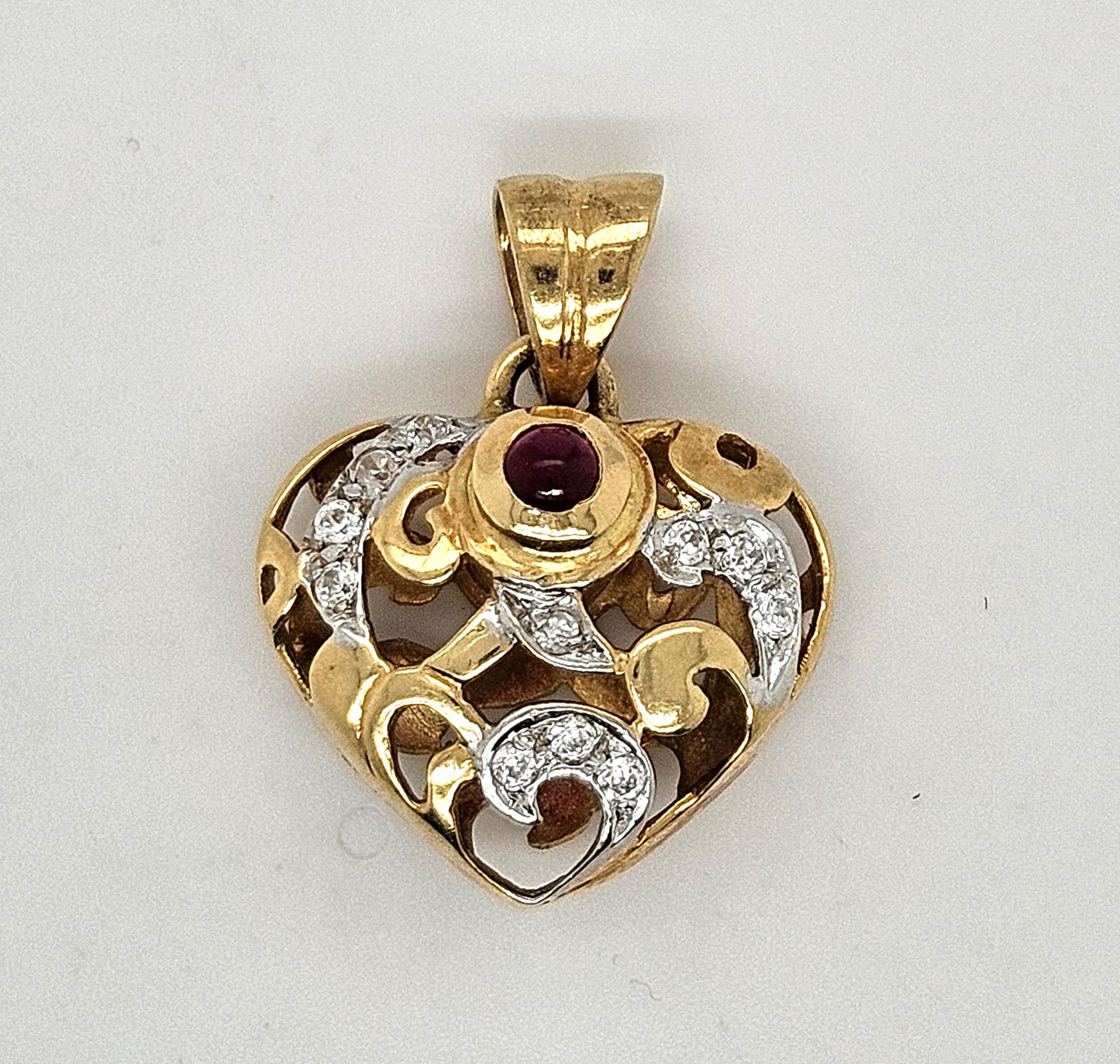 18K Yellow Gold Heart Pendant with CZs