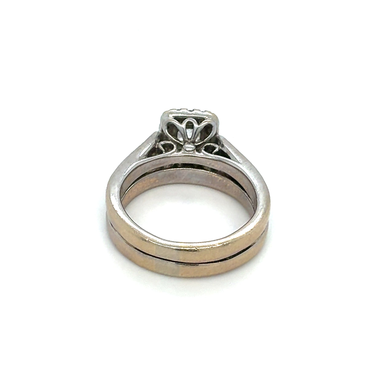 Estate 14K White Gold “The Leo” Bridal Set with Princess-Cut Center & RBC Accents – Size 6