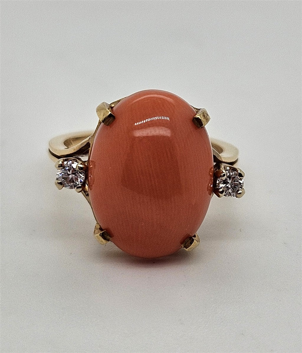 18K Yellow Gold Ring with Pink Coral Center and 0.16CTW Side Diamonds Size 5.75