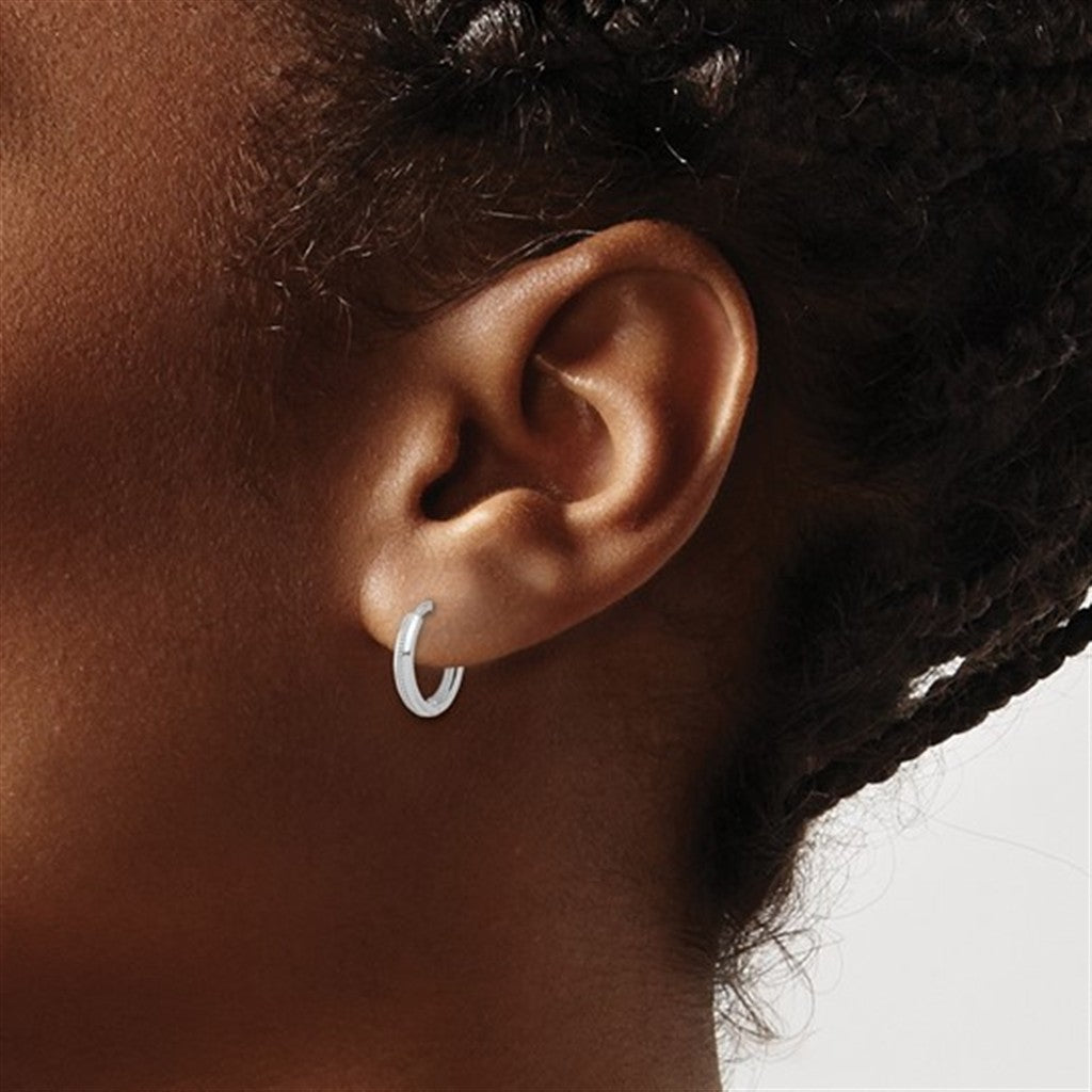 Elegant 14K White Gold Polished & Textured Small Huggie Hoop Earrings