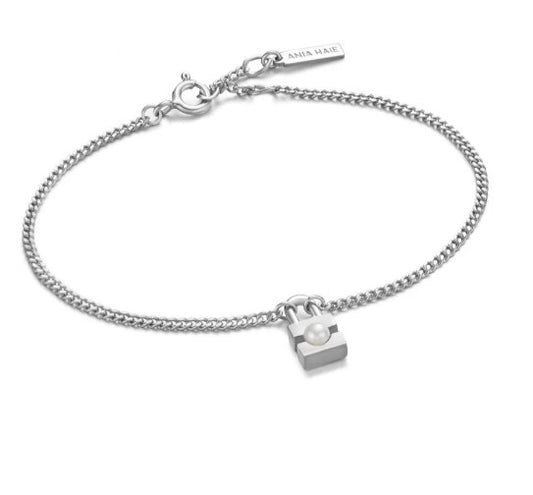 SS Shell Pearl Padlock Bracelet – Modern Charm & Timeless Style