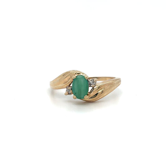 Estate 10K Yellow Gold Ladies Ring with Oval Green Center & RBC Accents – Size 6