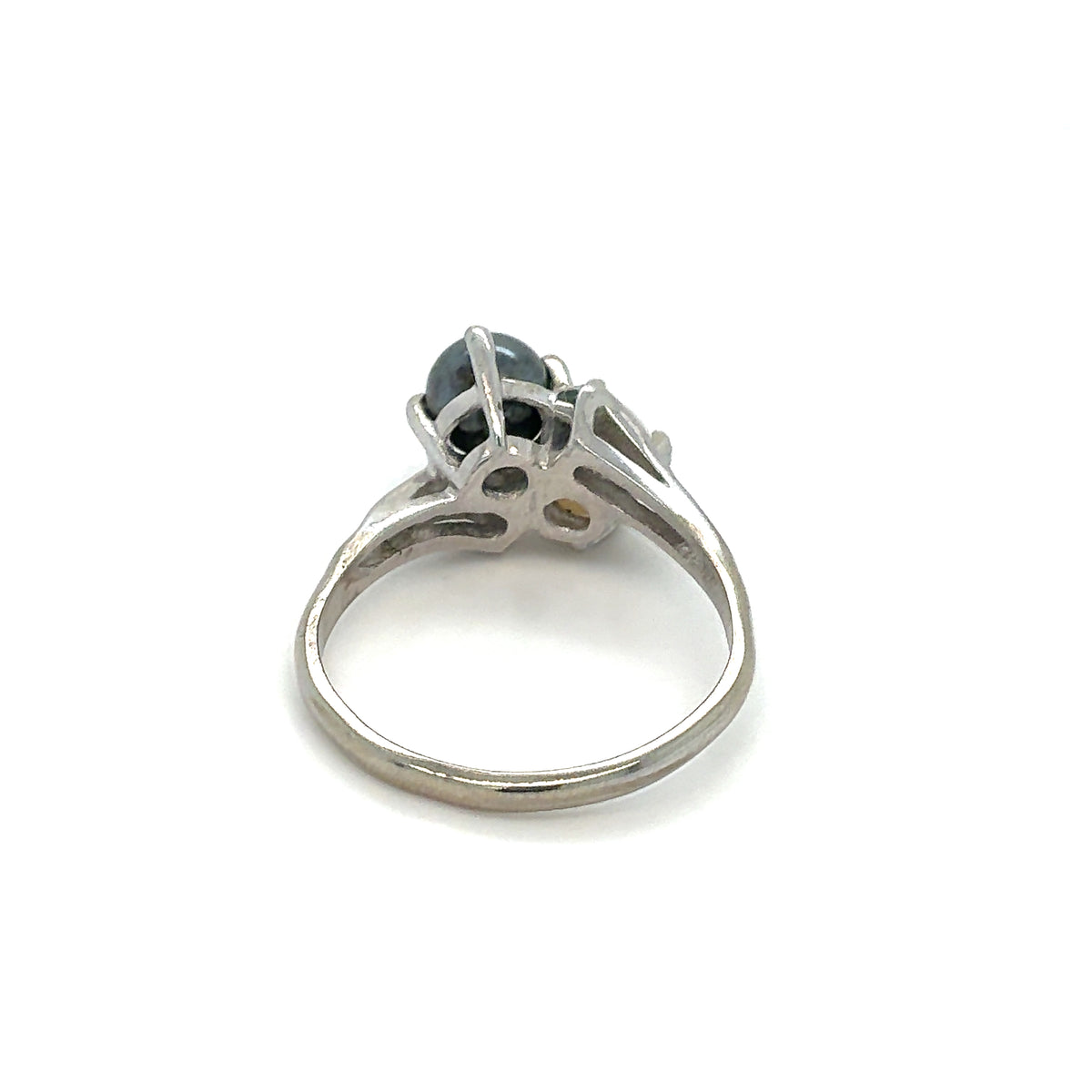 Estate 10K White Gold Double Pearl Ring – White & Black Pearls – Size 8.5