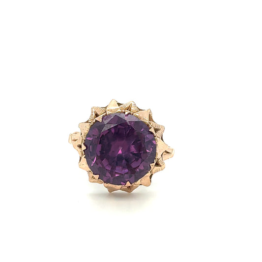 Estate 14K Yellow Gold Ladies Engraved Cocktail Ring with Large Purple/Blue/Red Round Center – Size 8
