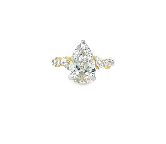 Pear-Shaped Lab-Grown Diamond Engagement Ring – 14K Yellow Gold