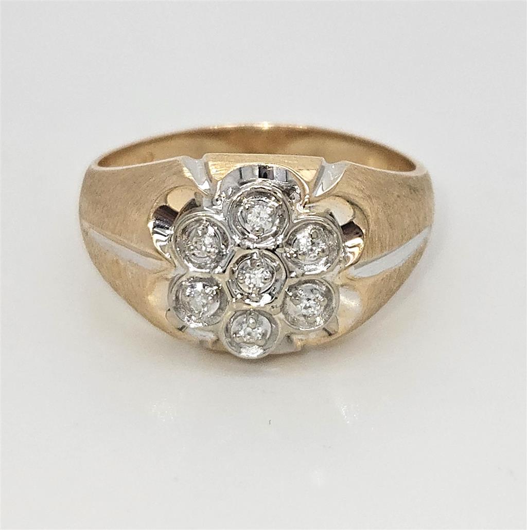 14K Yellow Gold Men's Ring with Diamond Flower Pattern