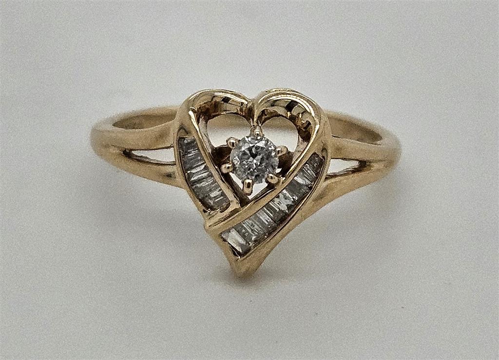 10K Yellow Gold Heart Ring with Diamonds