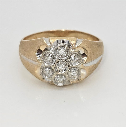 14K Yellow Gold Men's Ring with Diamond Flower Pattern