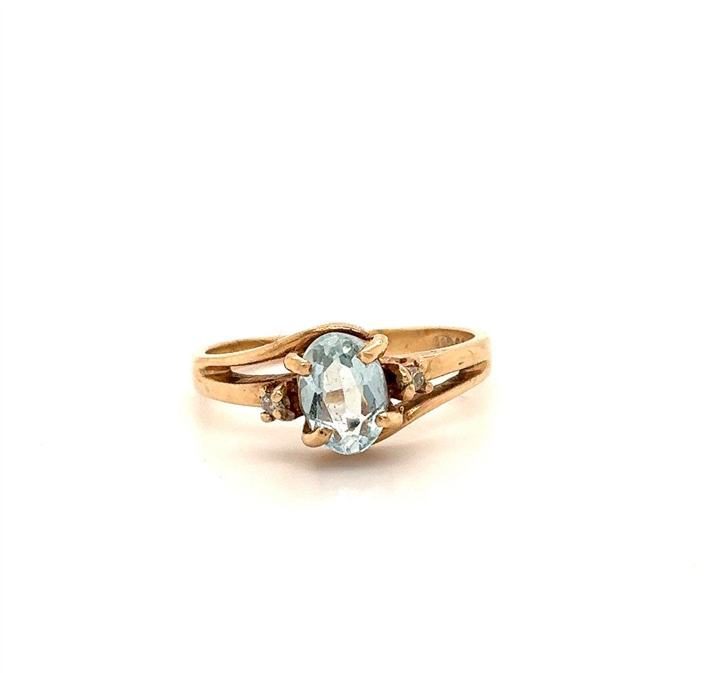 10K Yellow Gold Ring with Light Blue Center – Size 6.75