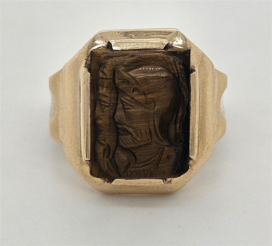 Timeless Elegance: 10K Yellow Gold Men's Ring with Portrait Stone